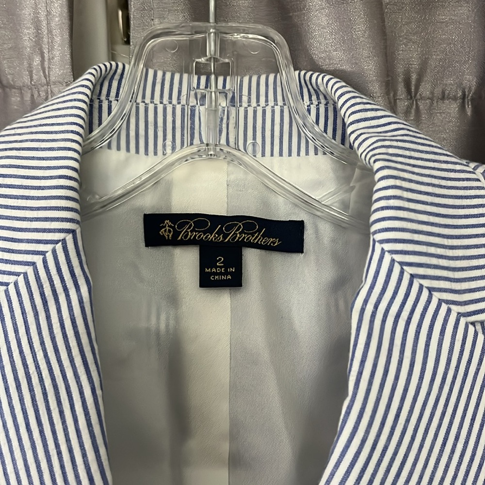 Brooks Brothers 2 seersucker white blu stripes blazer 2 metal white buttons - Picture 2 of 14